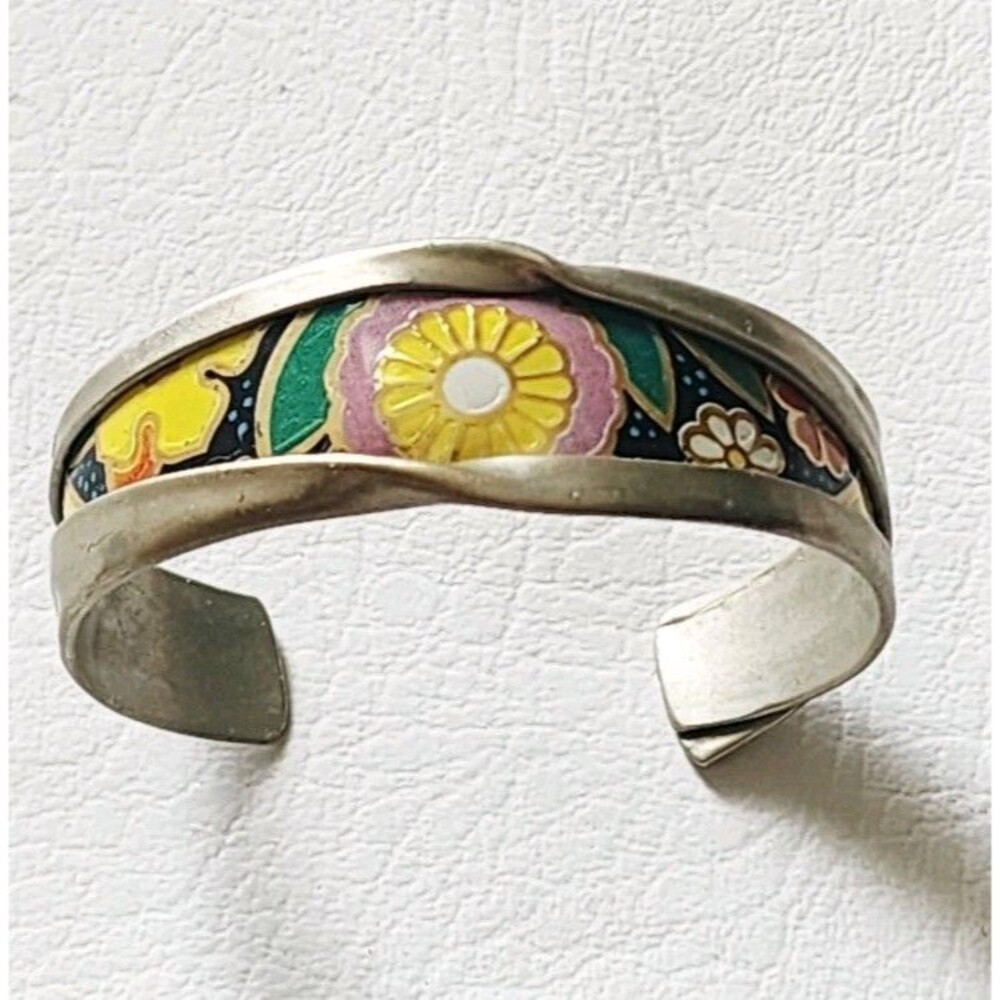 Vintage Silvertone Floral Enameled Foldover Design Cuff Bracelet 6.5"